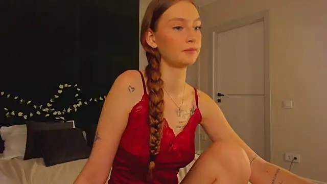 Snapshot of Jessica_Jensen chatting on 07-01-26, 01:18 Jessica Jensen online show from 07-01-26, 01:18