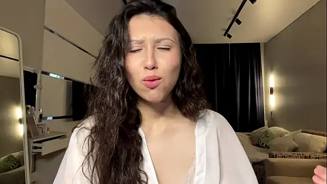 Snapshot of Alicekitty67 chatting on 06-03-26, 03:39 Alicekitty67 online show from 06-03-26, 03:39