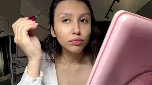 Snapshot of Alicekitty67 chatting on 06-17-26, 03:13 Alicekitty67 online show from 06-17-26, 03:13