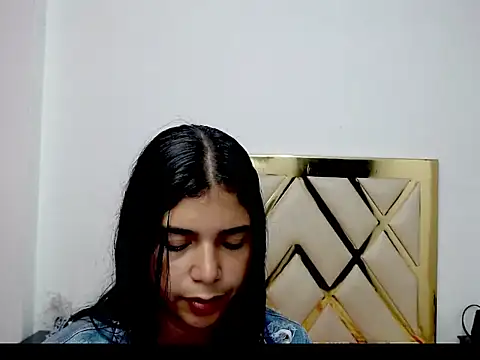 Snapshot of pamelaortiz21 chatting on 06-10-26, 12:48 pamelaortiz21 online show from 06-10-26, 12:48
