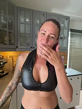 GermanMilfJasmin online show from 07-20-26, 10:39
