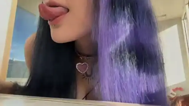 HolyCute online show from 06-16-26, 04:09