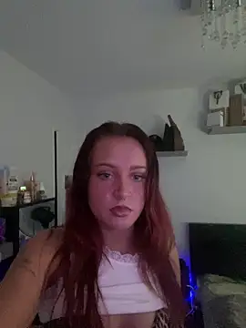 Snapshot of PoisonIvy_x chatting on 06-02-26, 12:40 PoisonIvy x online show from 06-02-26, 12:40