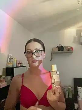 Snapshot of PoisonIvy_x chatting on 07-15-26, 04:12 PoisonIvy x online show from 07-15-26, 04:12