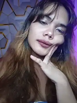 Snapshot of mikhay101 chatting on 06-14-26, 03:36 mikhay101 online show from 06-14-26, 03:36