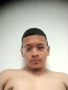 Snapshot of -Moreno__Hot chatting on 05-31-26, 06:09 -Moreno Hot online show from 05-31-26, 06:09