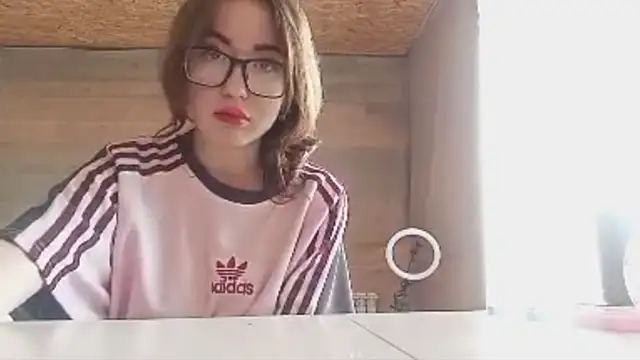 OliviaMoment online show from 06-25-26, 10:42