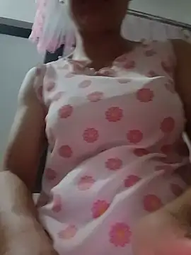 Snapshot of -Maya-a chatting on 06-21-26, 08:33 -Maya-a online show from 06-21-26, 08:33