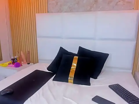 GraceAlexa22 online show from 06-03-26, 02:44