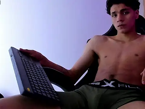 Ithan Hott online show from 06-03-26, 03:53