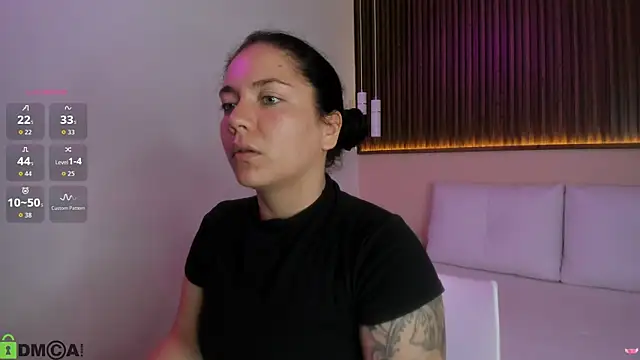 Snapshot of rebecaa_grey chatting on 07-04-26, 02:01 rebecaa grey online show from 07-04-26, 02:01