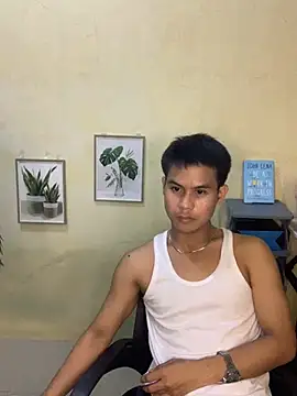Snapshot of Asianboy_2000 chatting on 05-31-26, 07:37 Asianboy 2000 online show from 05-31-26, 07:37