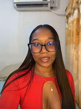 Snapshot of chell_iivy chatting on 06-26-26, 06:29 chell iivy online show from 06-26-26, 06:29