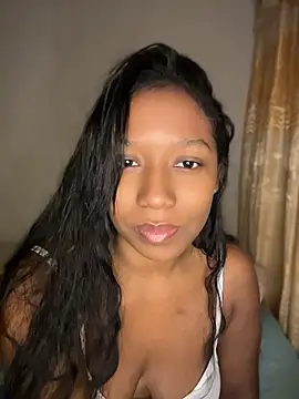 Snapshot of chell_iivy chatting on 07-15-26, 05:23 chell iivy online show from 07-15-26, 05:23