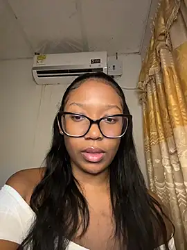 Snapshot of chell_iivy chatting on 07-17-26, 06:09 chell iivy online show from 07-17-26, 06:09