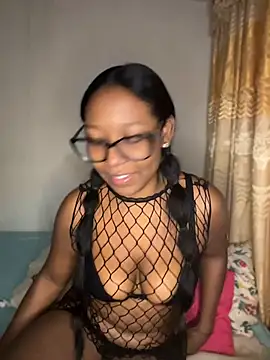 Snapshot of chell_iivy chatting on 07-26-26, 03:14 chell iivy online show from 07-26-26, 03:14