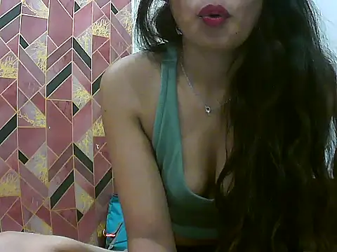 Snapshot of Hot-Roshni chatting on 06-01-26, 11:23 Hot-Roshni online show from 06-01-26, 11:23