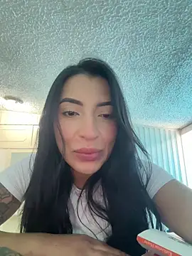 Snapshot of marianacor chatting on 06-10-26, 07:24 marianacor online show from 06-10-26, 07:24