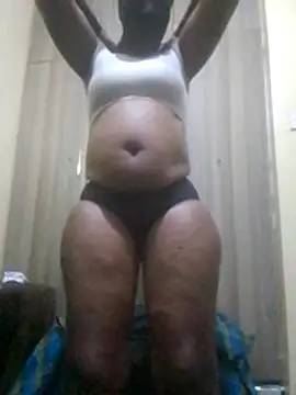 Snapshot of Creamymom4 chatting on 07-02-26, 06:14 Creamymom4 online show from 07-02-26, 06:14