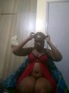 Snapshot of Creamymom4 chatting on 07-24-26, 05:44 Creamymom4 online show from 07-24-26, 05:44