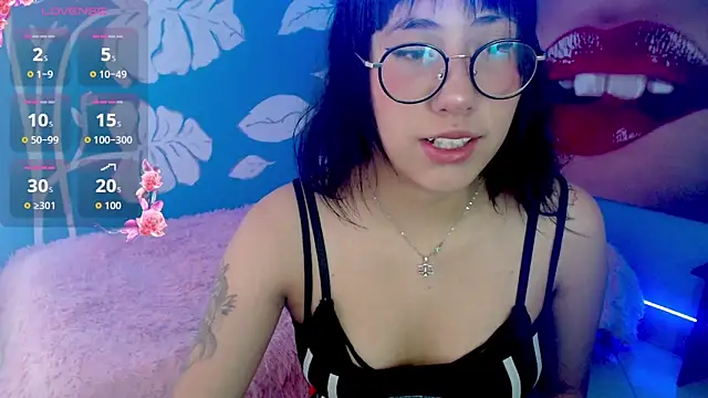 Snapshot of eli_doll chatting on 06-09-26, 11:22 eli doll online show from 06-09-26, 11:22