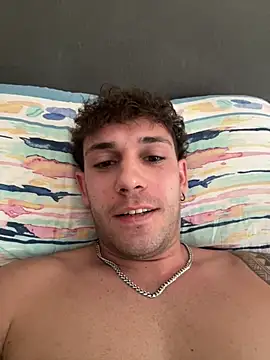 Snapshot of emanuel00220 chatting on 06-02-26, 10:39 emanuel00220 online show from 06-02-26, 10:39