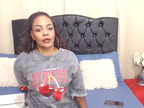 Snapshot of NicoleChanell04 chatting on 06-07-26, 12:04 NicoleChanell04 online show from 06-07-26, 12:04