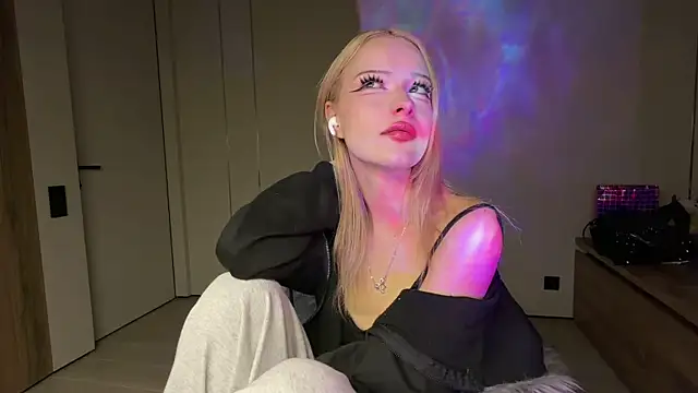 Snapshot of Anny_qte chatting on 06-02-26, 05:48 Anny qte online show from 06-02-26, 05:48