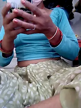 Aarti9080 online show from 06-18-26, 07:08