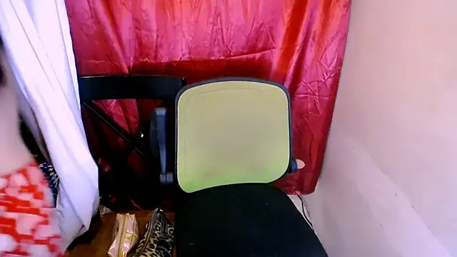 Snapshot of lovely_samina chatting on 06-22-26, 06:05 lovely samina online show from 06-22-26, 06:05