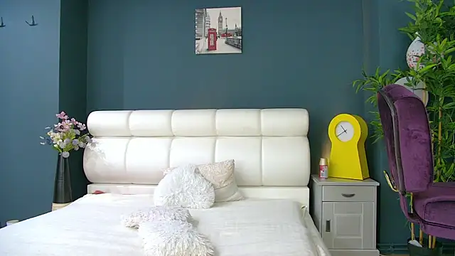 Tiny Tease online show from 06-02-26, 08:00