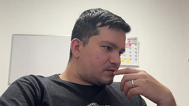 Snapshot of Zaddus chatting on 06-19-26, 11:30 Zaddus online show from 06-19-26, 11:30