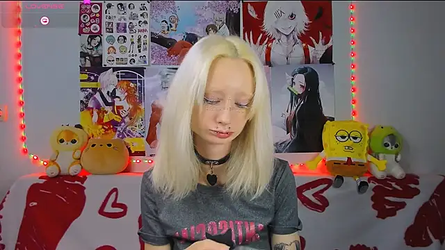 Katia Nabiee online show from 06-18-26, 04:13