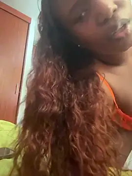 Dulceyesi online show from 06-16-26, 08:33
