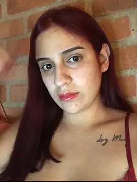 Snapshot of Sweet-Zoey chatting on 06-19-26, 02:10 Sweet-Zoey online show from 06-19-26, 02:10