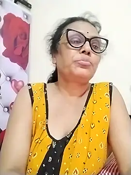 Snapshot of chatterjeesayani567 chatting on 06-20-26, 05:27 chatterjeesayani567 online show from 06-20-26, 05:27