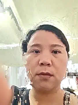 Snapshot of Feifei_610 chatting on 06-02-26, 04:14 Feifei 610 online show from 06-02-26, 04:14