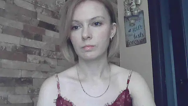 Snapshot of AdelleLovee_ chatting on 06-13-26, 08:34 AdelleLovee online show from 06-13-26, 08:34