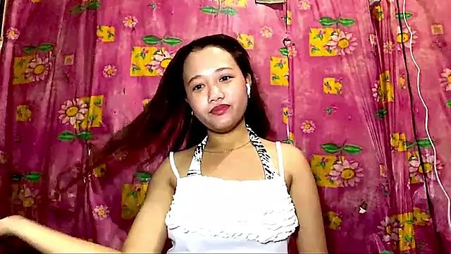 Snapshot of Abegail2221 chatting on 06-10-26, 03:29 Abegail2221 online show from 06-10-26, 03:29