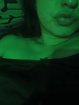 zaracamila98 online show from 06-17-26, 04:15