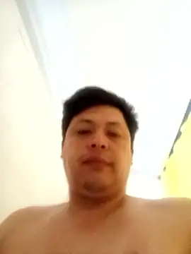 Snapshot of Ezequiel34 chatting on 06-06-26, 05:34 Ezequiel34 online show from 06-06-26, 05:34