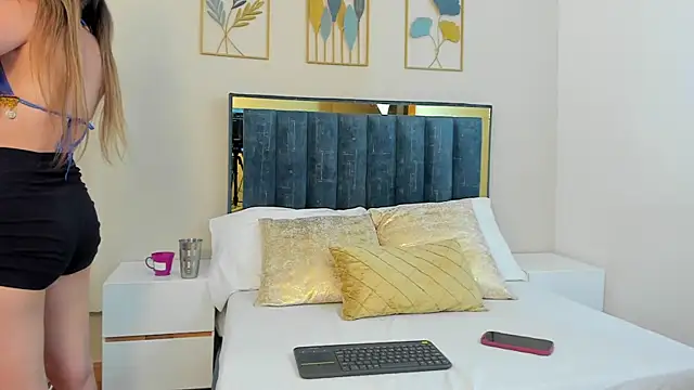 Snapshot of martinc_aria chatting on 07-14-26, 11:49 martinc aria online show from 07-14-26, 11:49