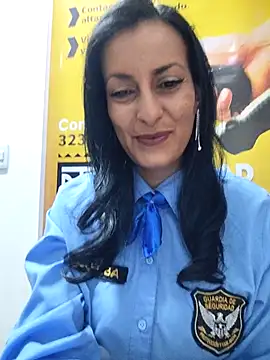 Snapshot of ALEJANDRA__28 chatting on 06-17-26, 01:23 ALEJANDRA 28 online show from 06-17-26, 01:23