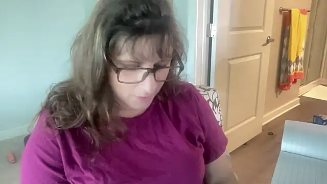 maddiliz online show from 09-24-25, 04:43