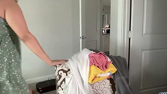 maddiliz online show from 09-25-25, 04:00