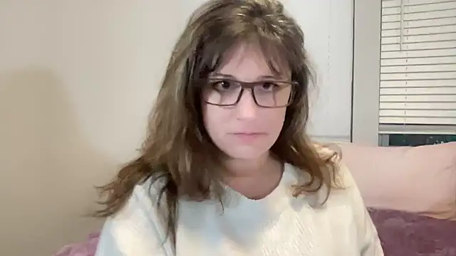 Snapshot of maddiliz chatting on 12-21-25, 07:59 maddiliz online show from 12-21-25, 07:59