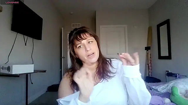 Snapshot of maddiliz chatting on 01-16-26, 05:17 maddiliz online show from 01-16-26, 05:17