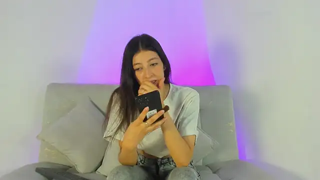 LindseyCarter online show from 07-18-26, 08:01