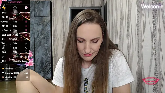 Snapshot of Yevgeshka-Milashka chatting on 10-30-25, 06:52 Yevgeshka-Milashka online show from 10-30-25, 06:52