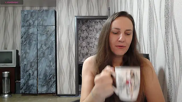 Snapshot of Yevgeshka-Milashka chatting on 11-03-25, 05:09 Yevgeshka-Milashka online show from 11-03-25, 05:09